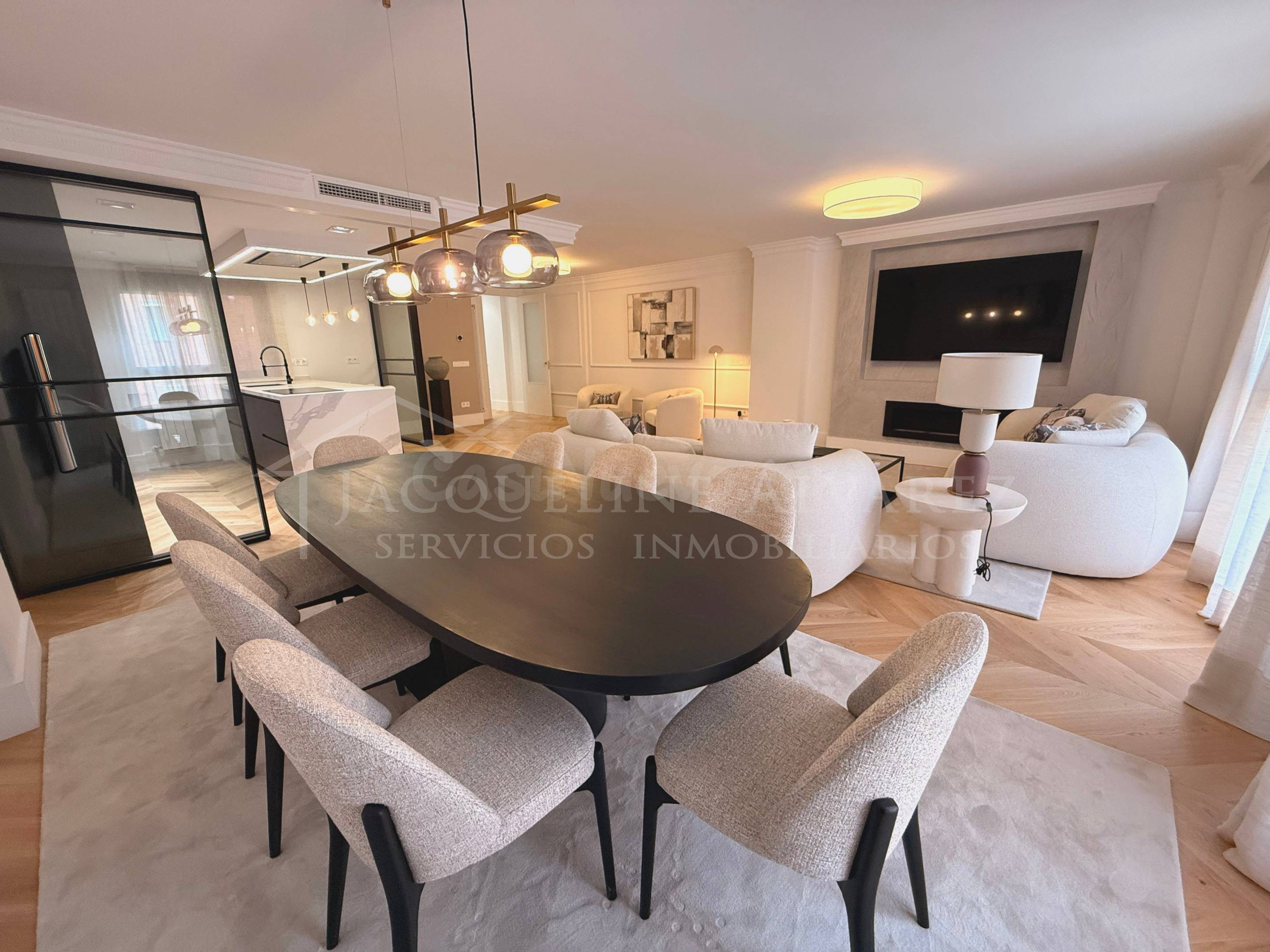 DISEÑO, ELEGANCIA Y AMPLITUD EN PLENO BARRIO DE LISTA