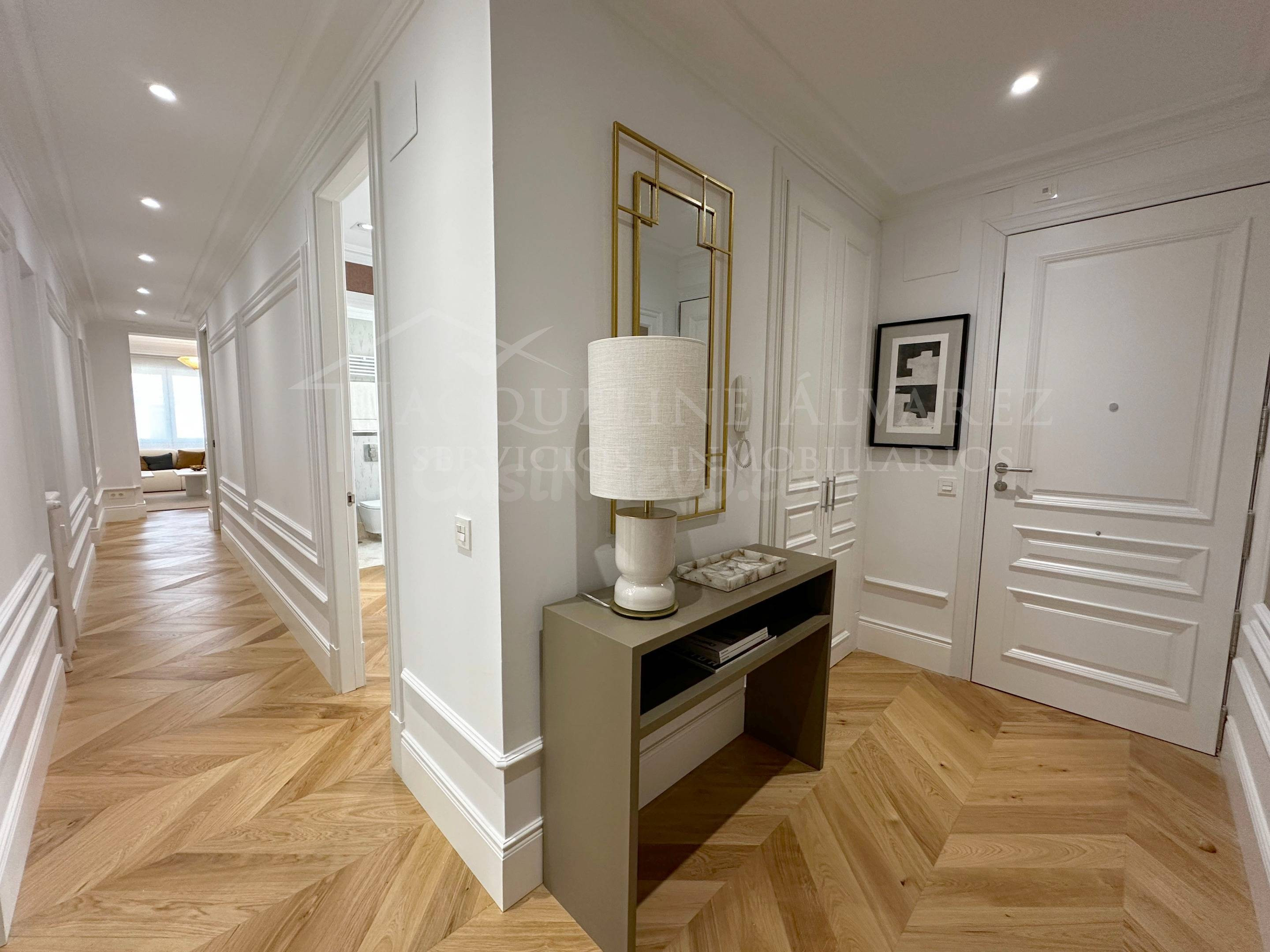 Exclusividad Absoluta en Calle Goya: 5 Suites y Luz Incomparable