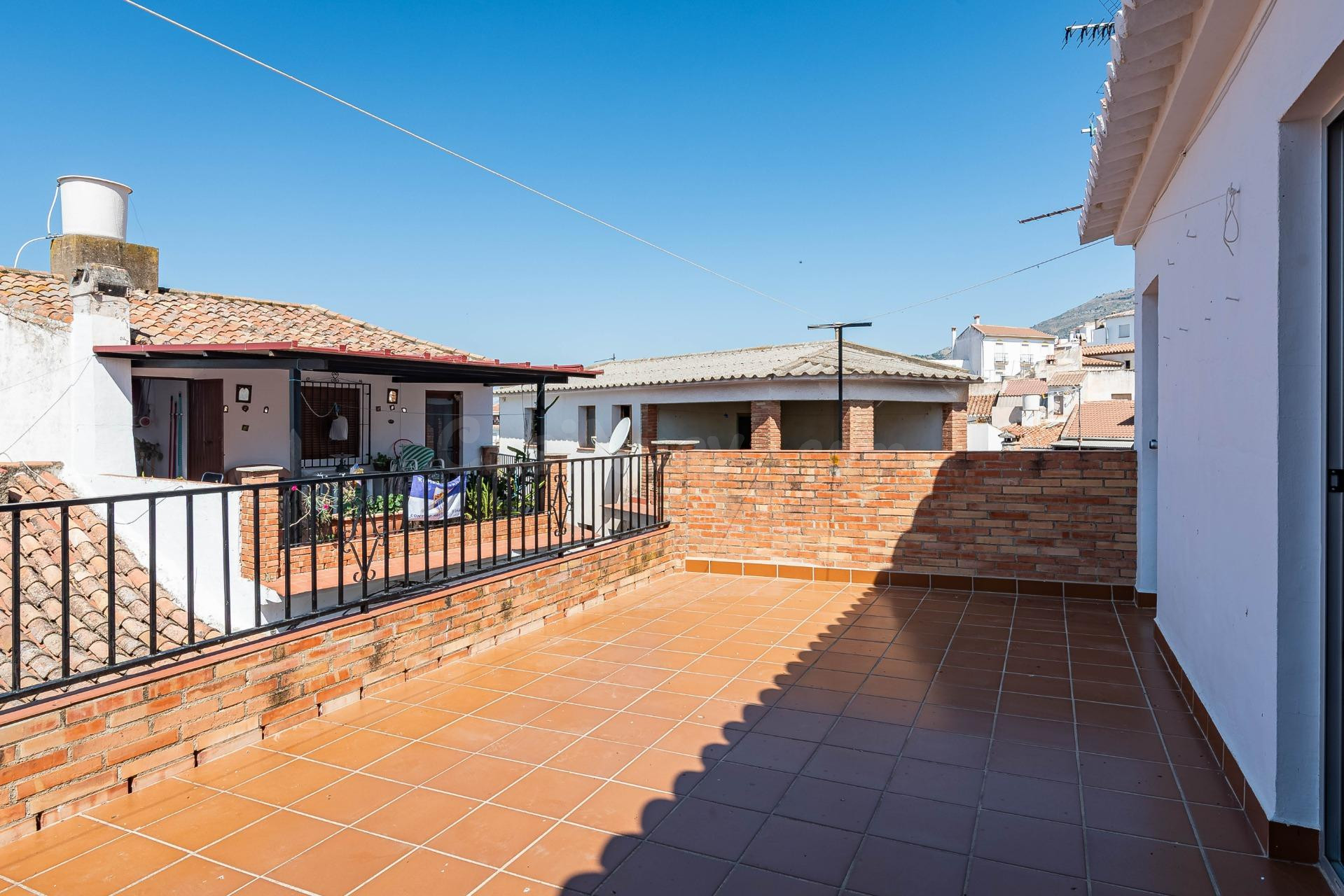 CASA CON ENCANTO EN EL CENTRO DE PERIANA