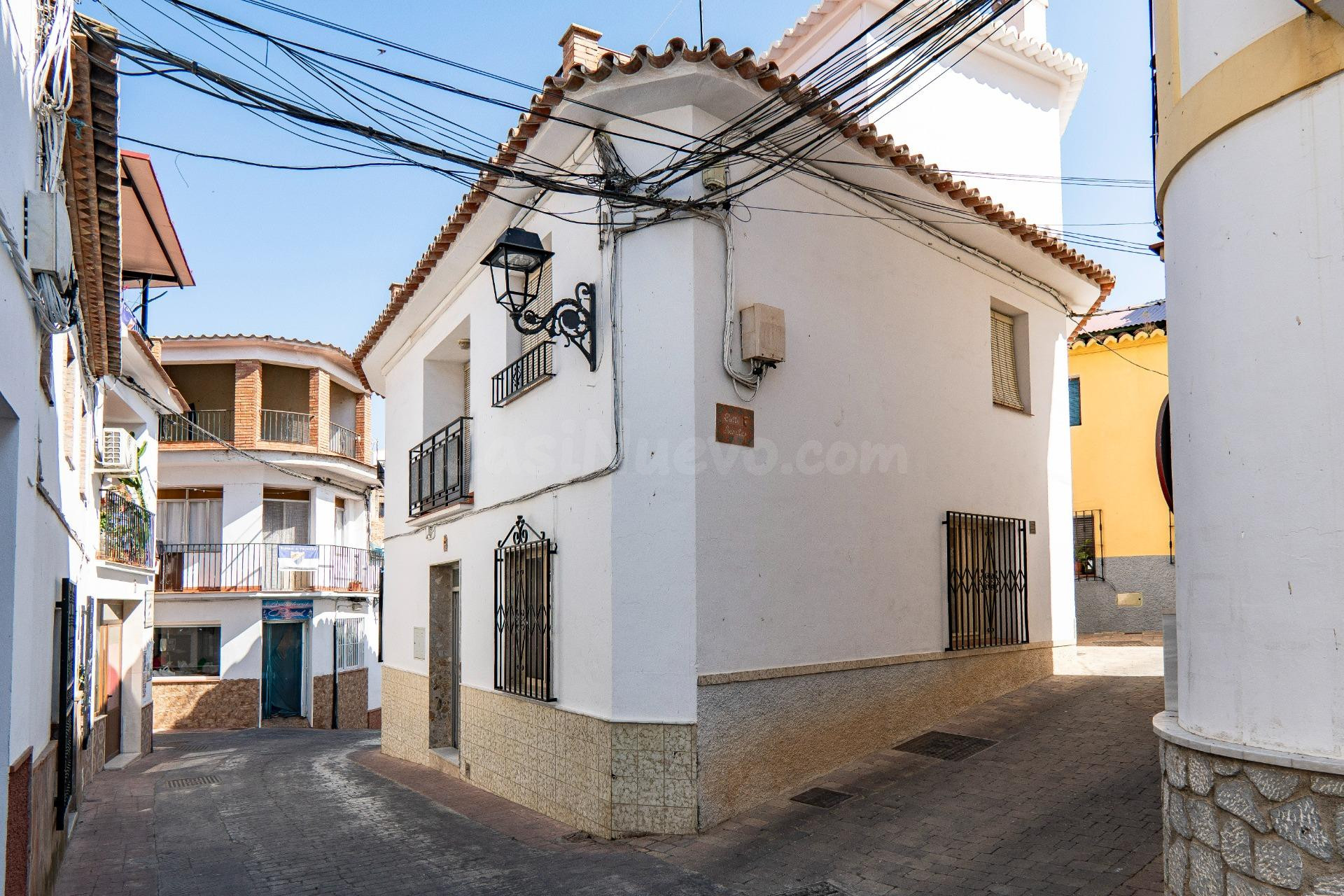 CASA CON ENCANTO EN EL CENTRO DE PERIANA - foto 4