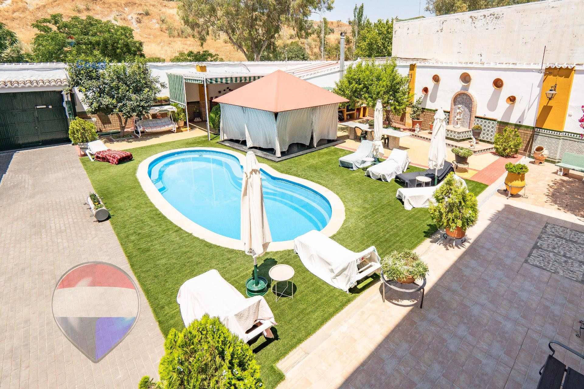 Gran casa andaluza con piscina, 11 habitaciones y amplias es - foto 4
