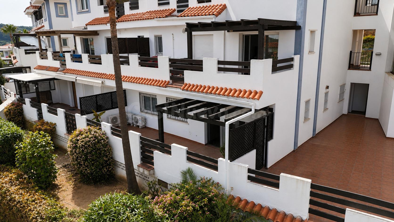 Apartamento con vistas al mar en Duquesa Norte