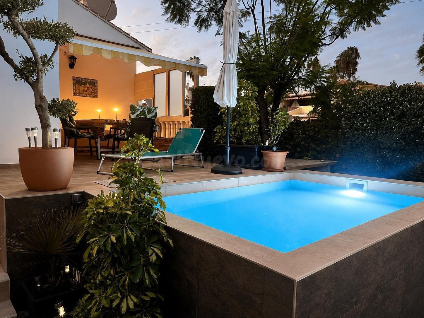 Magnífica Villa en Rivera de Trayamar: Equilibrio Perfecto entre Costa y Golf