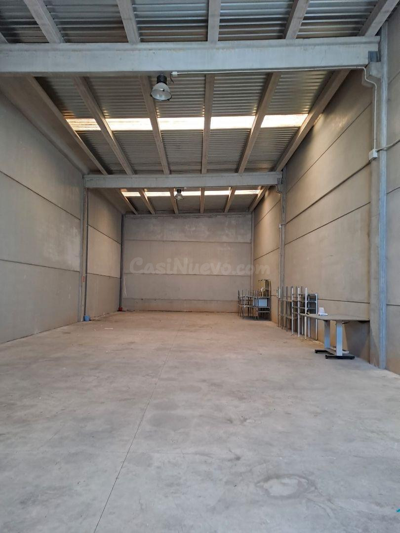 EM111 - Alquiler Nave Industrial en Es Mercadal