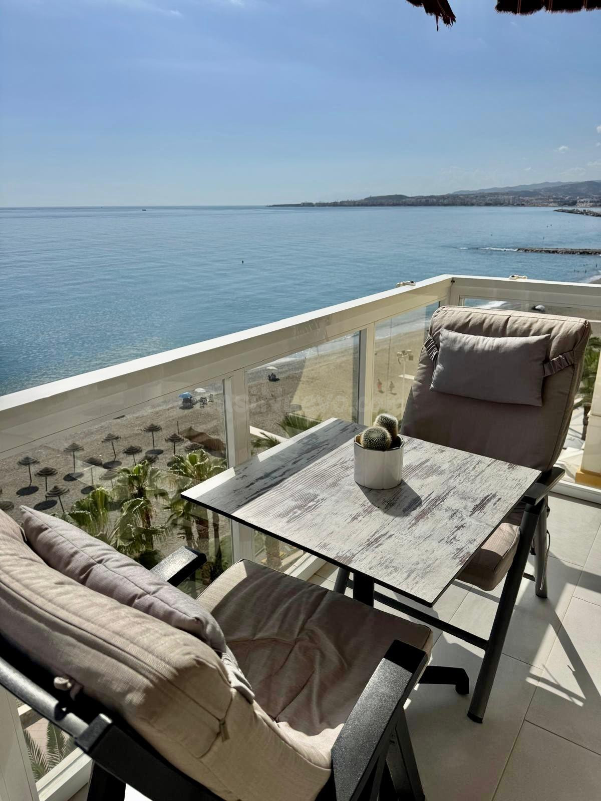 Exclusivo Apartamento en Algarrobo Costa