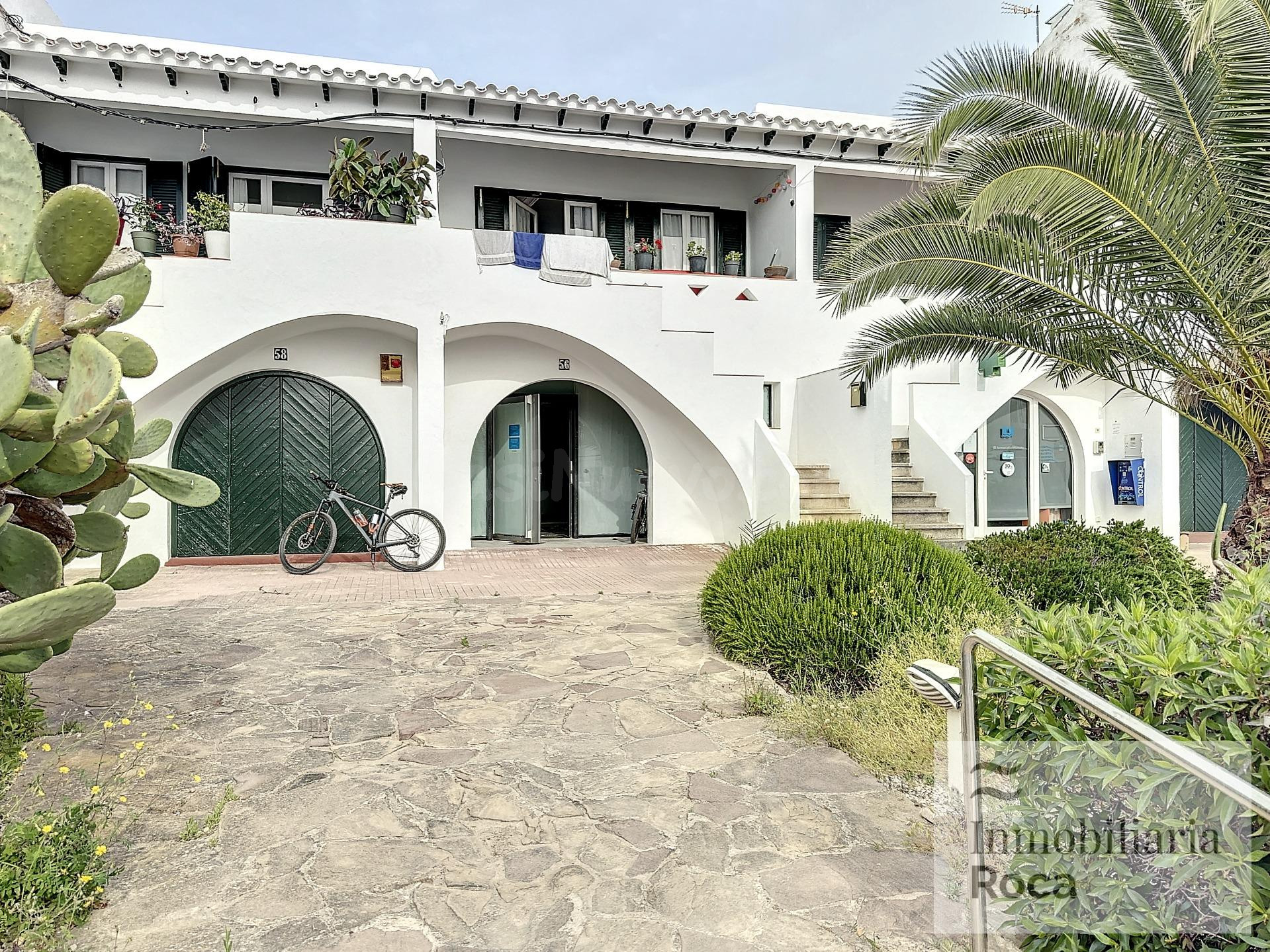F240 - Local Comercial en Fornells - Oportunidad para Negocios en Menorca