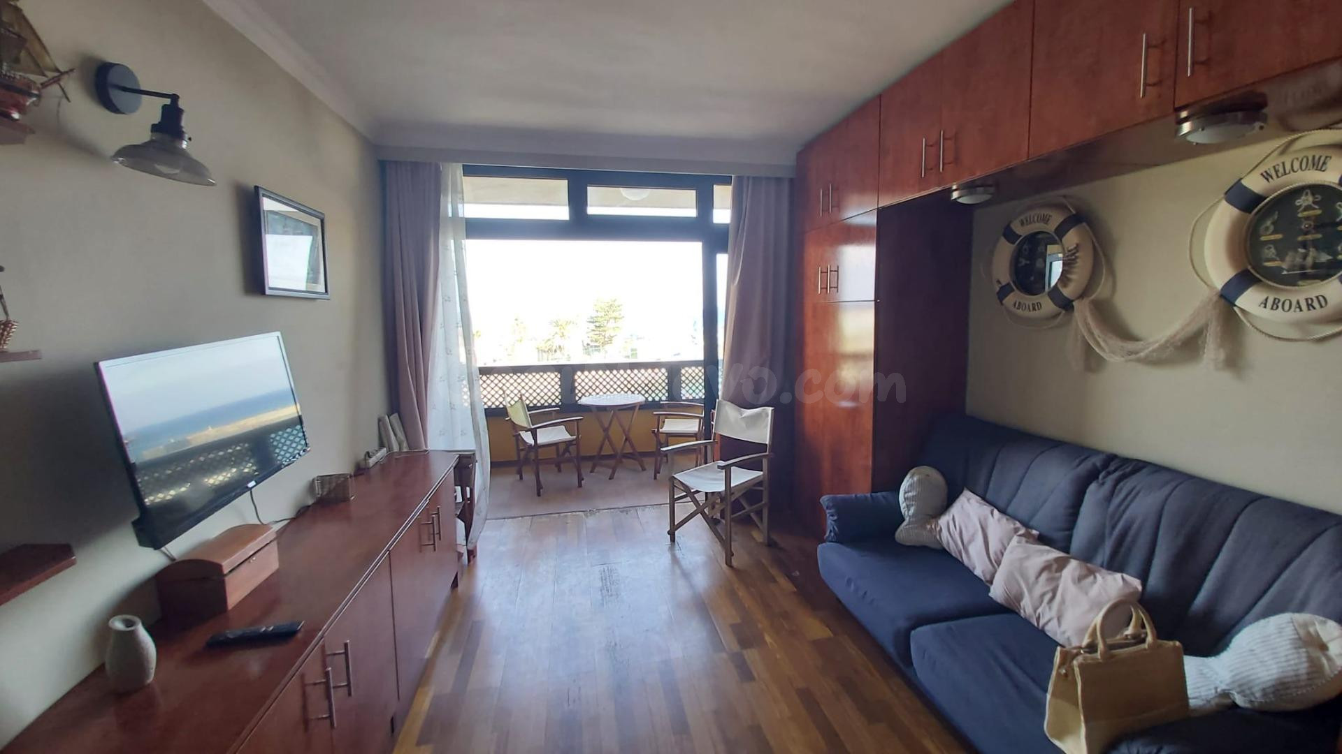Se alquila estudio con vistas al mar en primera línea de pla
