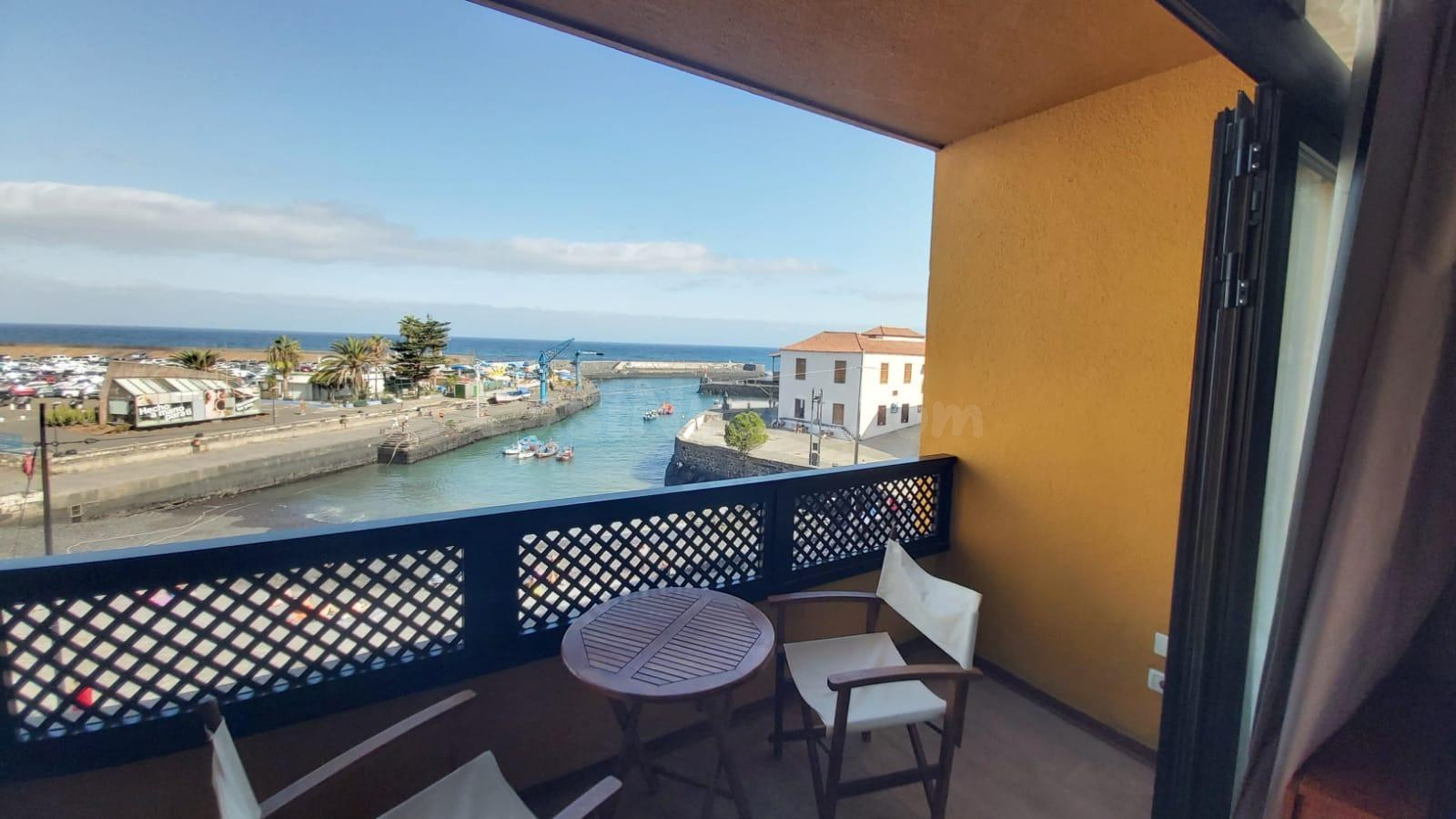 Se alquila estudio con vistas al mar en primera línea de pla - foto 4