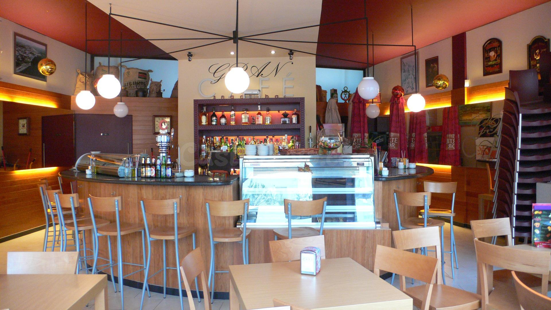 VENTA O ALQ.CON OPCION A COMPRA  DE ESPECTACULAR CAFETERIA EN TORREMOLINOS