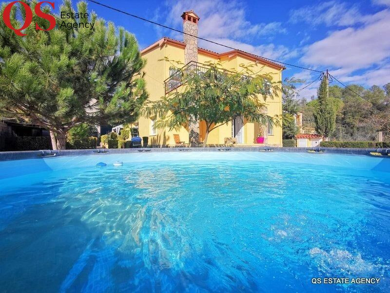 Casa con jardín en Medinyà, Sant Julià de Ramis