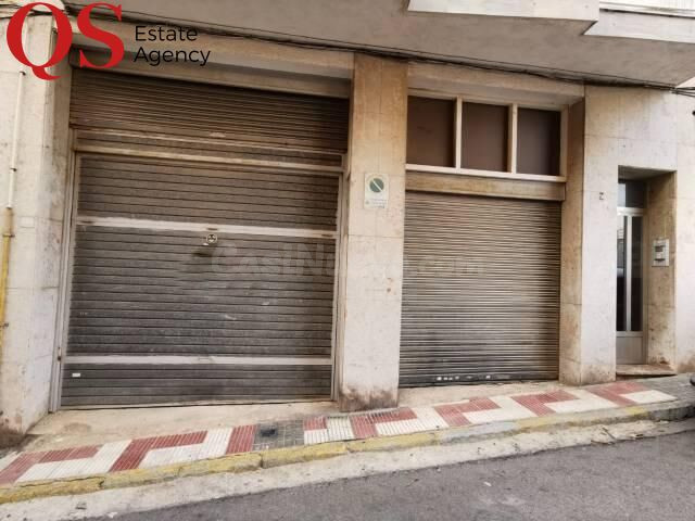Local comercial en la zona de Los Pinos, Blanes