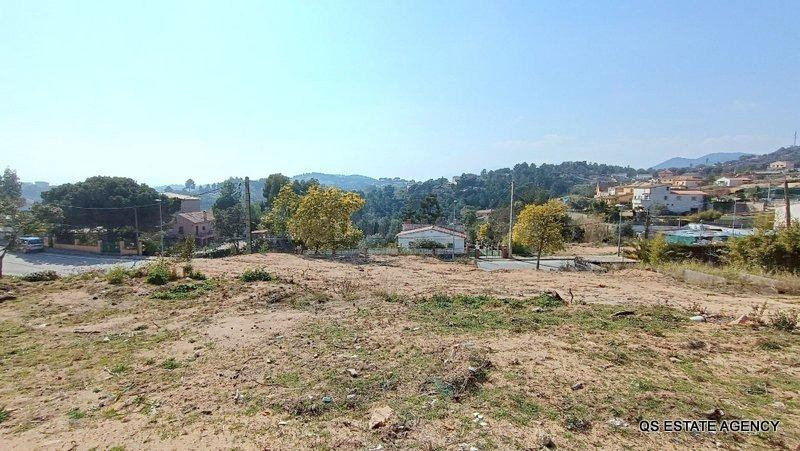 Terreno con vistas despejadas en urbanización Can Fornaca, Riudarenes