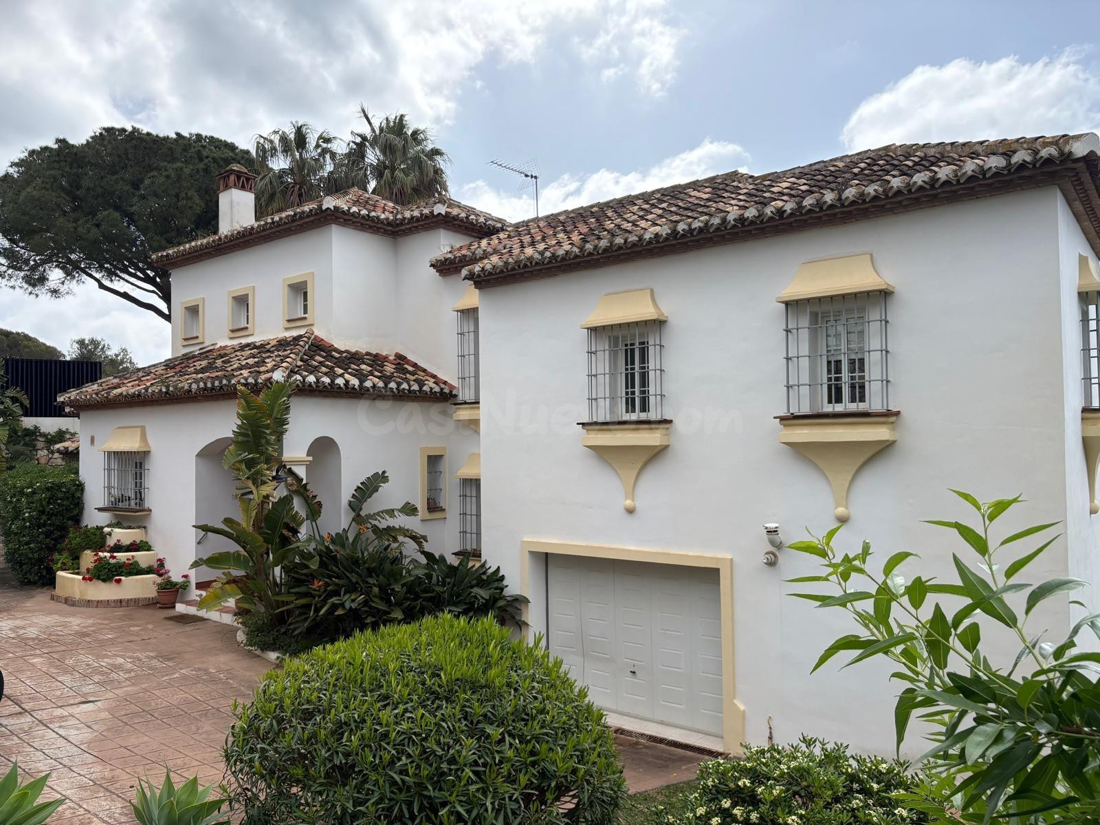 Villa Independiente en Venta en Capellanía, Benalmádena (Calle París)
