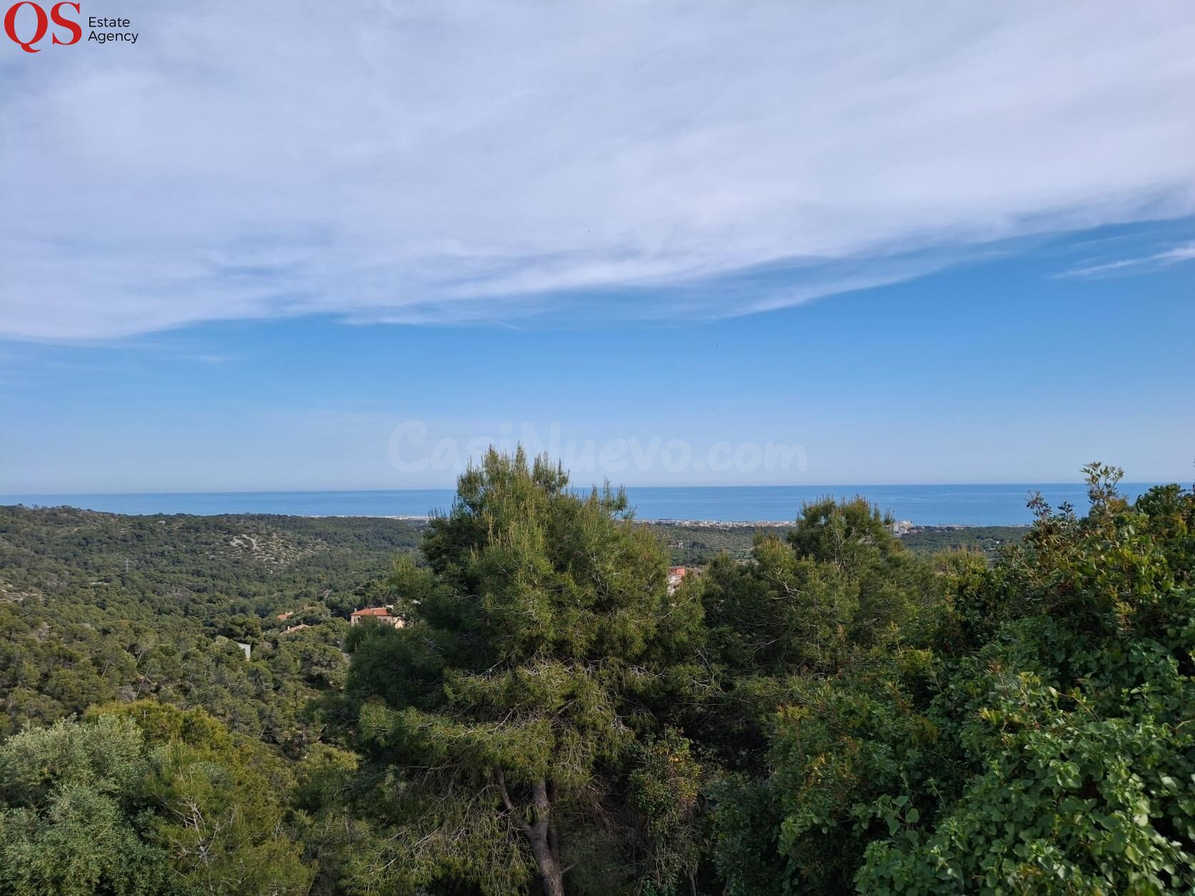 Terreno con vistas al mar y montaña en  urbanización Los Jardines, Cunit