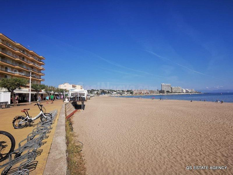 Restaurante en primera línea de mar en L'Escala