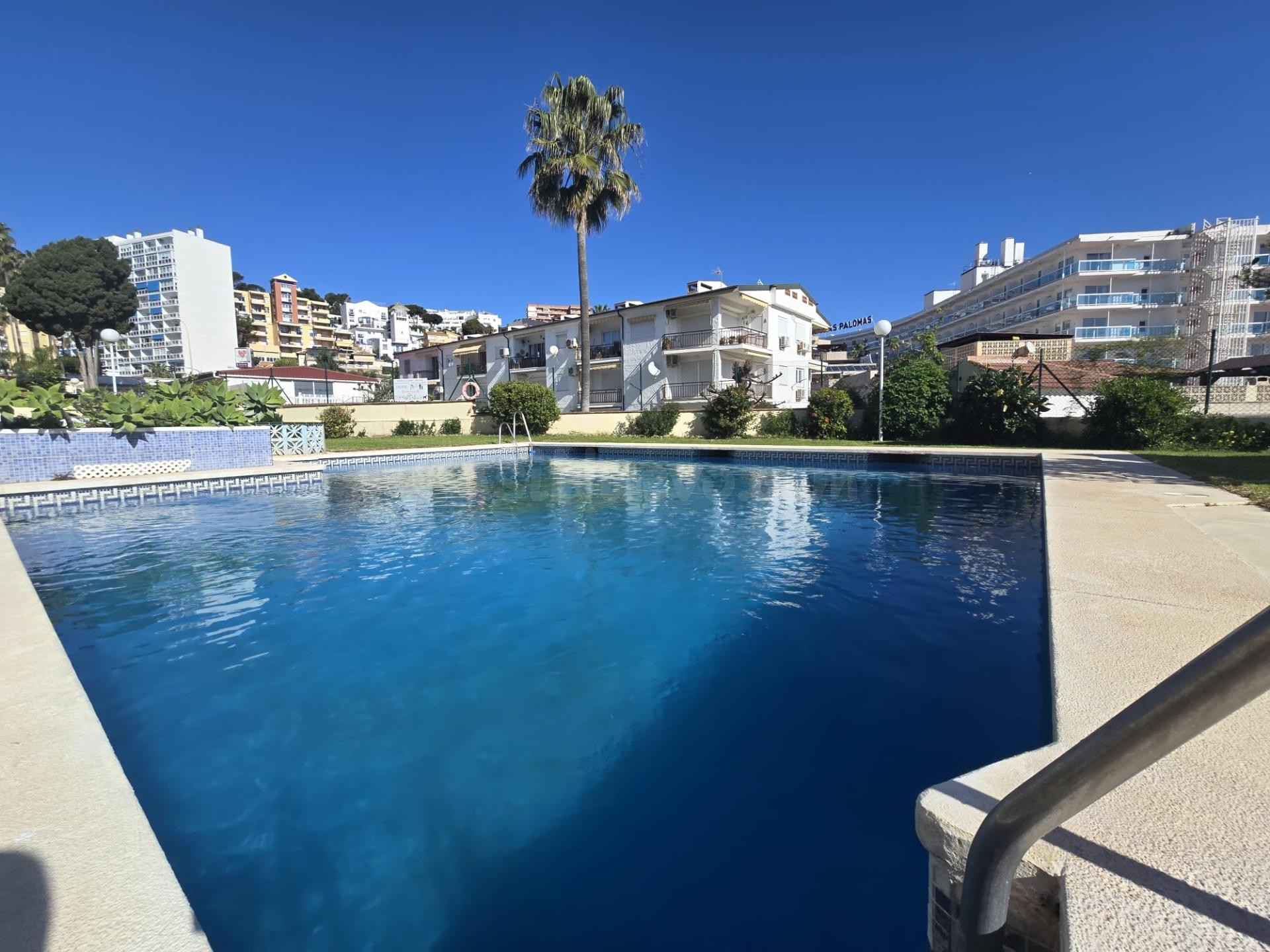 ☀️ LUMINOSO PISO DE 120 m2 APROX. A SOLO 200 METROS DEL MAR EN LA CARIHUELA