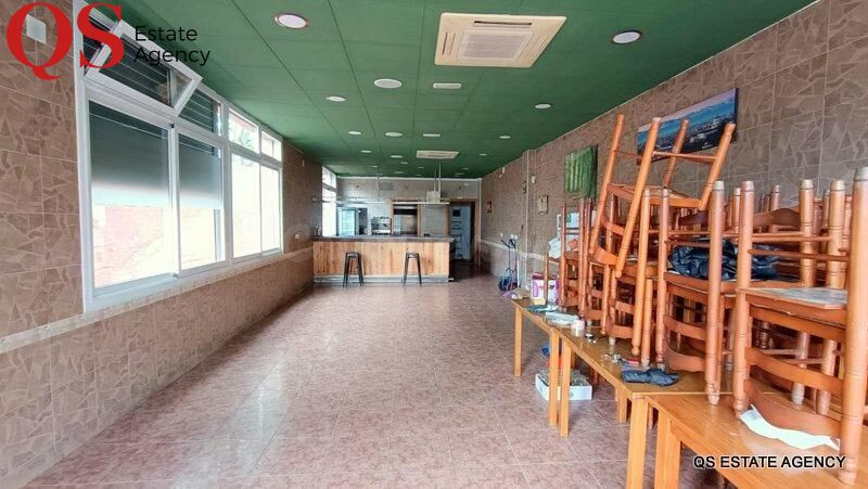 Restaurante totalmente equipado y con licencia activa en el barrio Can Sabata, Lloret de Mar