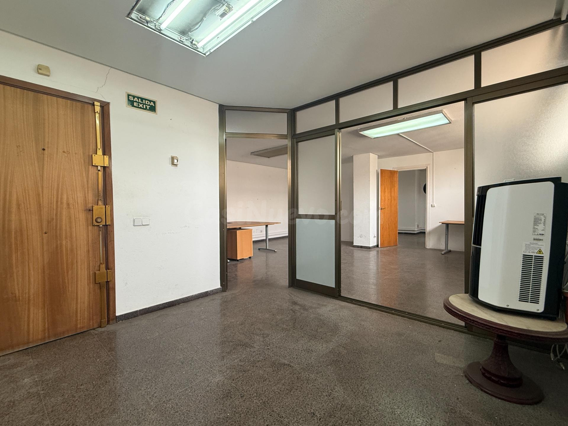 Oficina 95m² en venta - La Missió