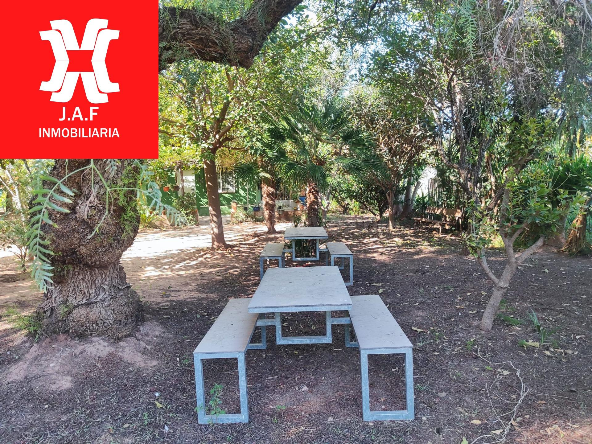 PARCELA CON CASETA DE CAMPO A LA VENTA EN MONCADA