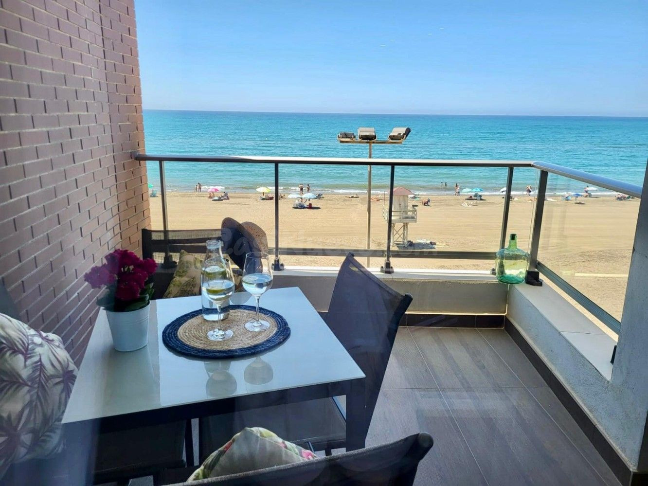 Apartamento en Primera Línea del Paseo Marítimo del Rincón de la Victoria