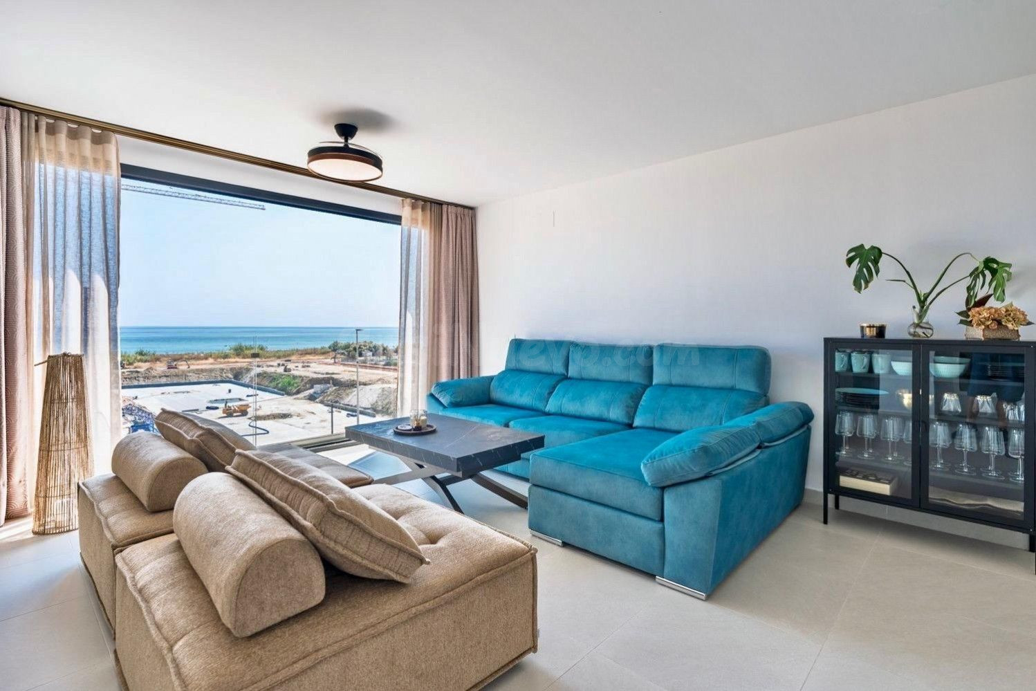 Espléndido Apartamento a Estrenar en Torrox Costa - Disponible de Septiembre a Junio 2027