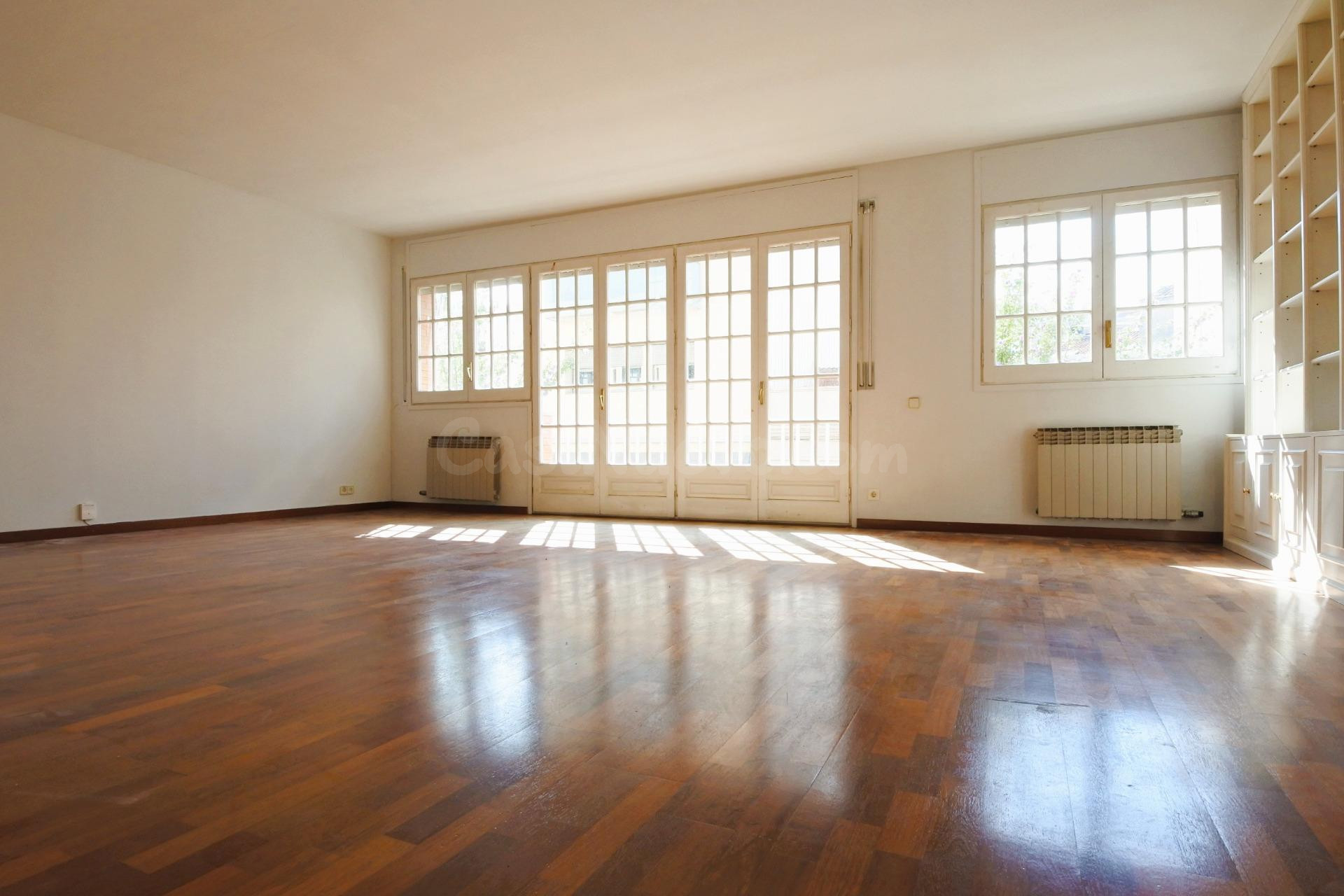 Gran casa muy luminosa y tranquila - foto 2