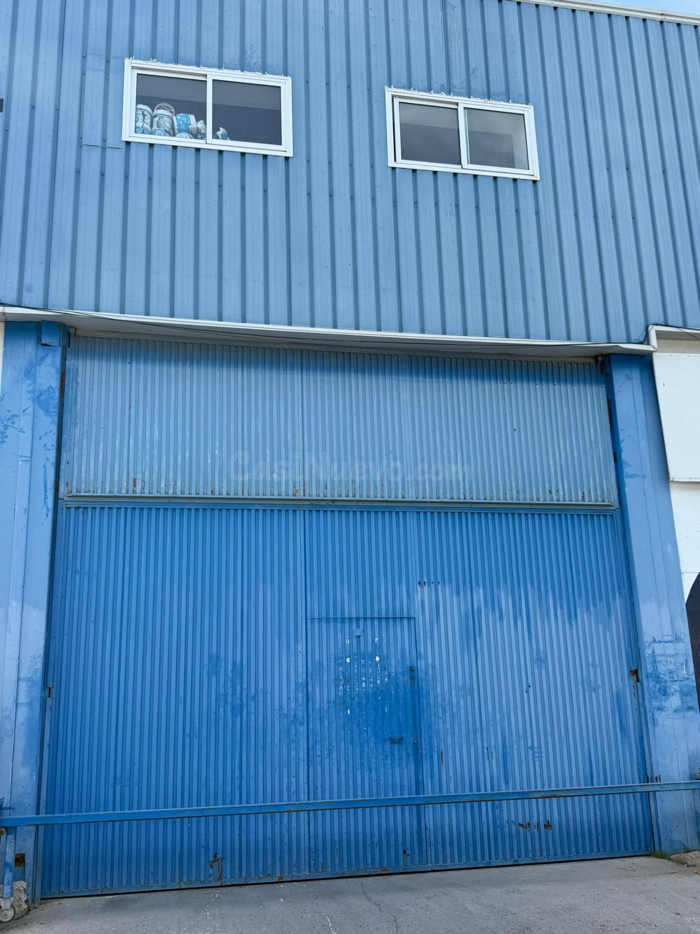 Oportunidad industrial en Guillena: 300 m2