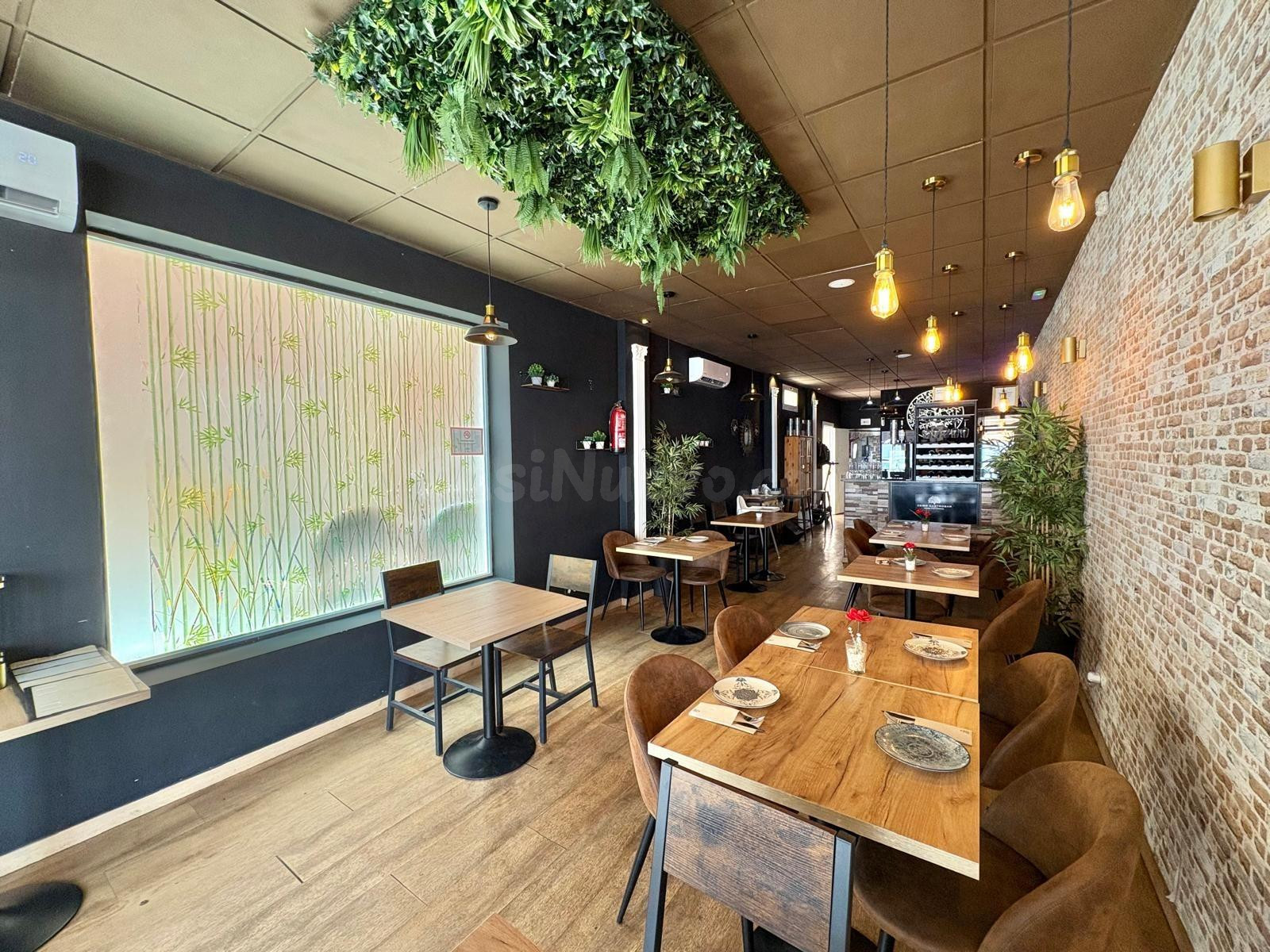 Magnífico local comercial reformado y en pleno funcionamiento en Torre del Mar