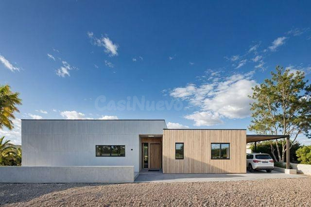 Chalet de obra nueva en Vilanova de Escornalbou con amplio j - foto 2