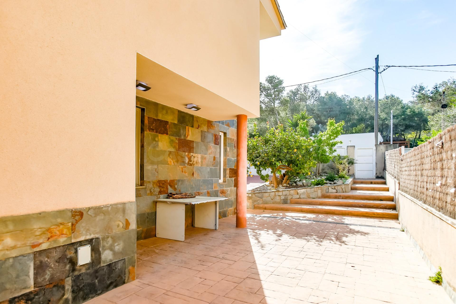 CASA ADOSADA CON PISCINA PRIVADA  EN CANYELLES URBANIZACION  - foto 3