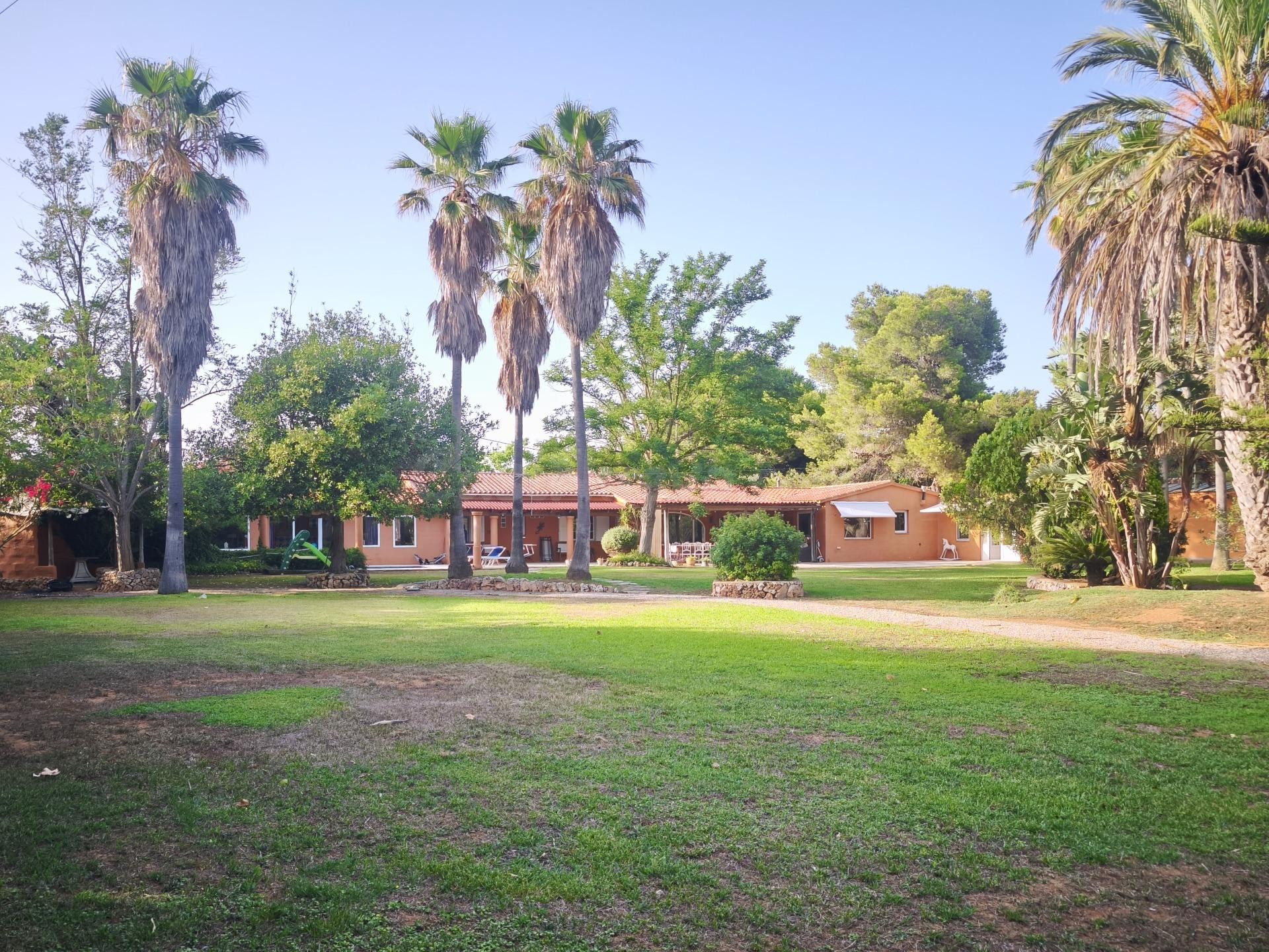 CASA DE CAMPO EN PARAJE INCOMPARABLE