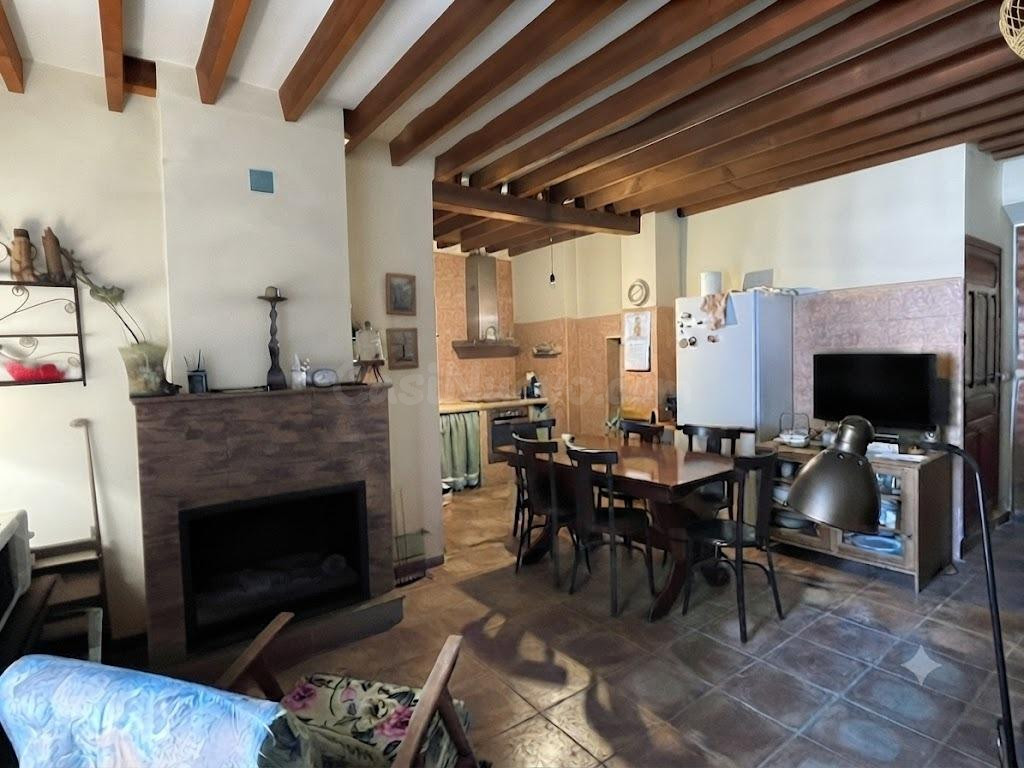UNA CASA PARA DISFRUTAR, UN PUEBLO PARA VIVIR