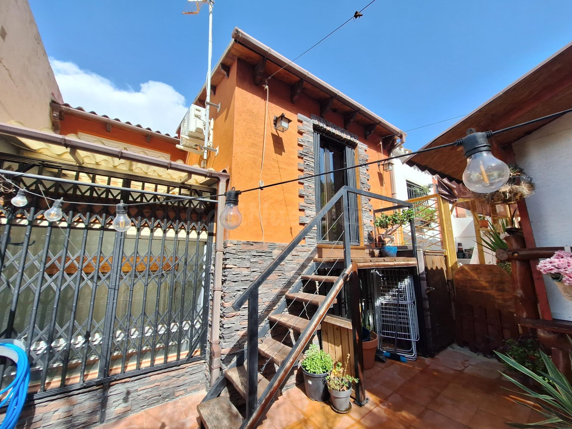 Casa con encanto, reformada y amueblada en el casco histórico de Castalla