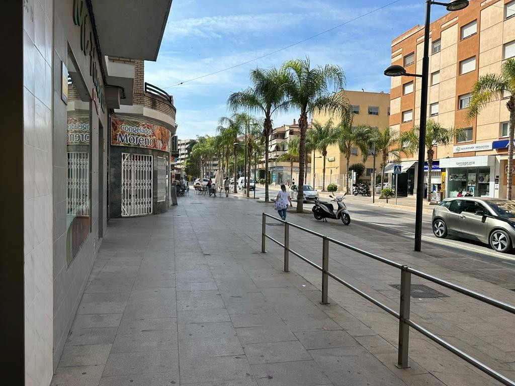 Local en venta y alquiler con opción a compra en Avenida de Salobreña, Motril