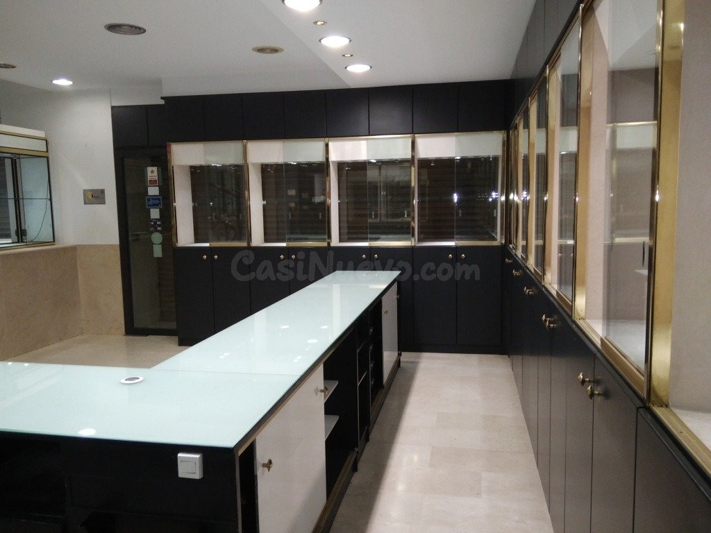 MAGNÍFICO LOCAL EN AVENIDA JUAN CARLOS I