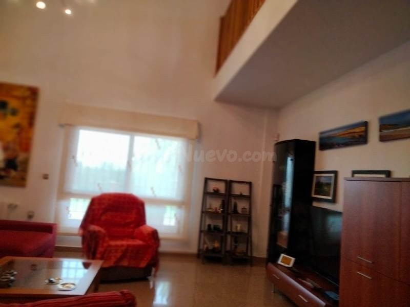 EXCELENTE CHALET EN EL CAMPILLO - foto 3