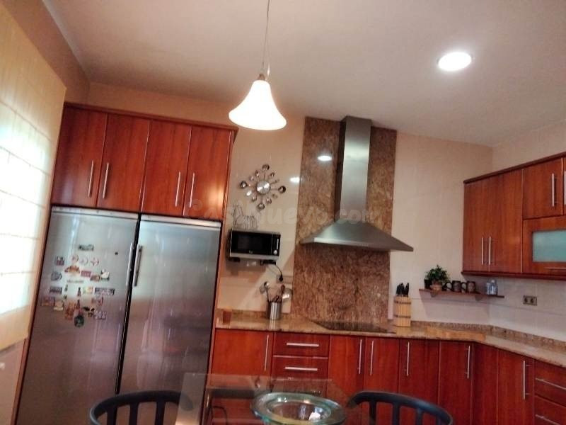 EXCELENTE CHALET EN EL CAMPILLO - foto 4