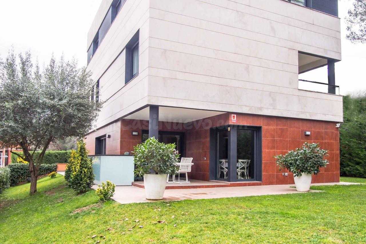 Fantástica casa de 6 dormitorios en alquiler en Bellaterra