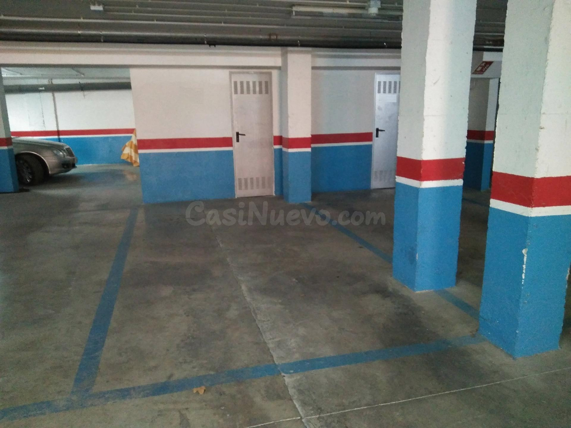 VENTA AMPLIA PLAZA GARAJE