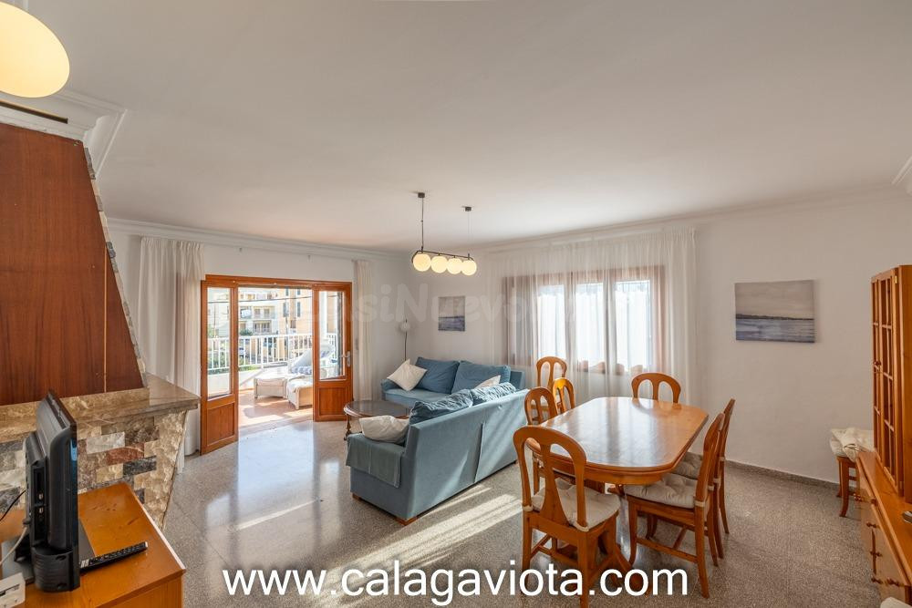 Ático con gran terraza, solárium y licencia vacacional en Co - foto 2