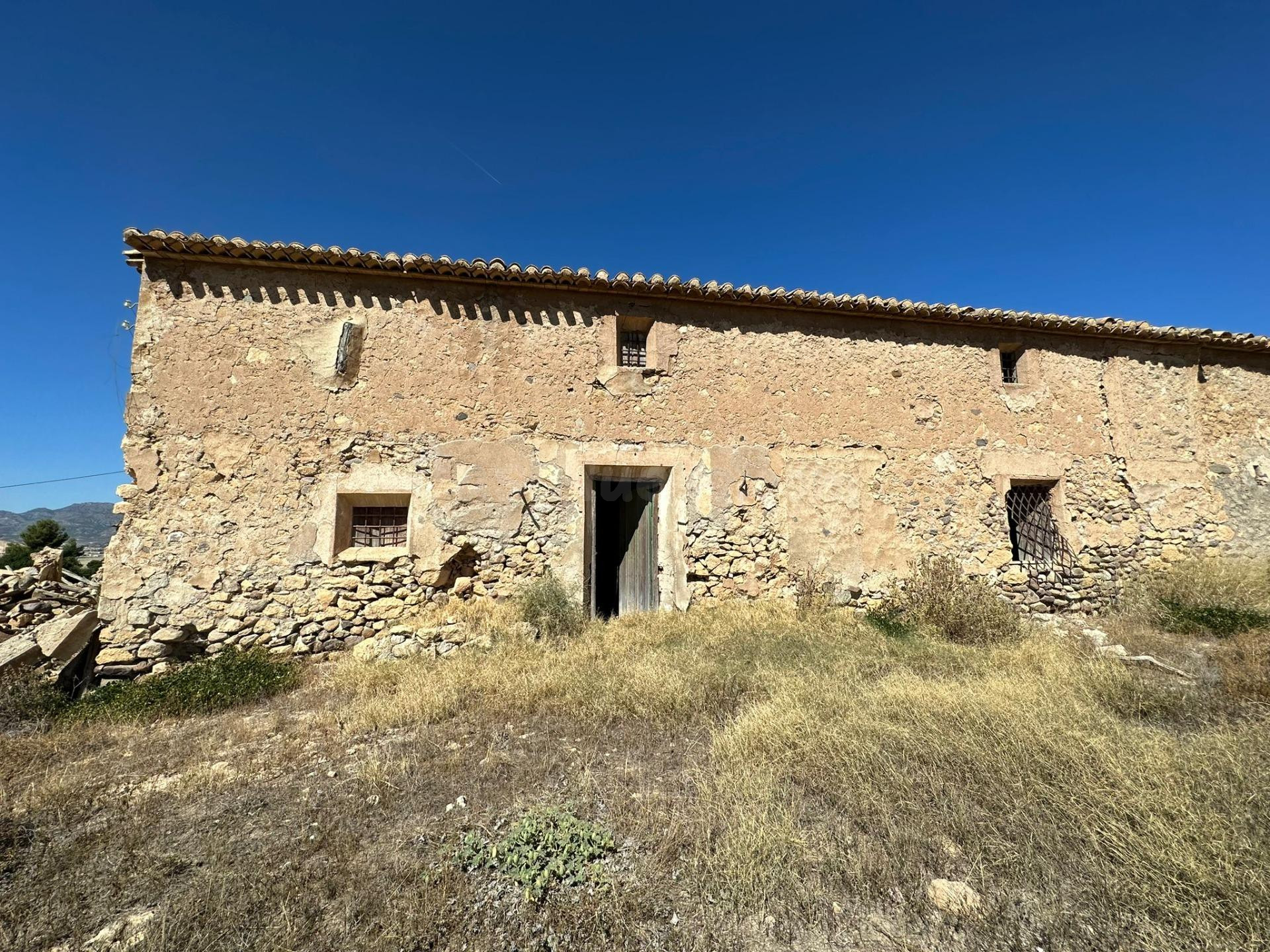 RESTAURACIÓN Y ENCANTO == 3 CORTIJOS EN EL HINOJAR