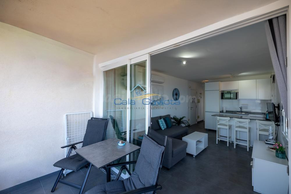 Exclusivo apartamento en primerísima línea de mar con licenc - foto 3