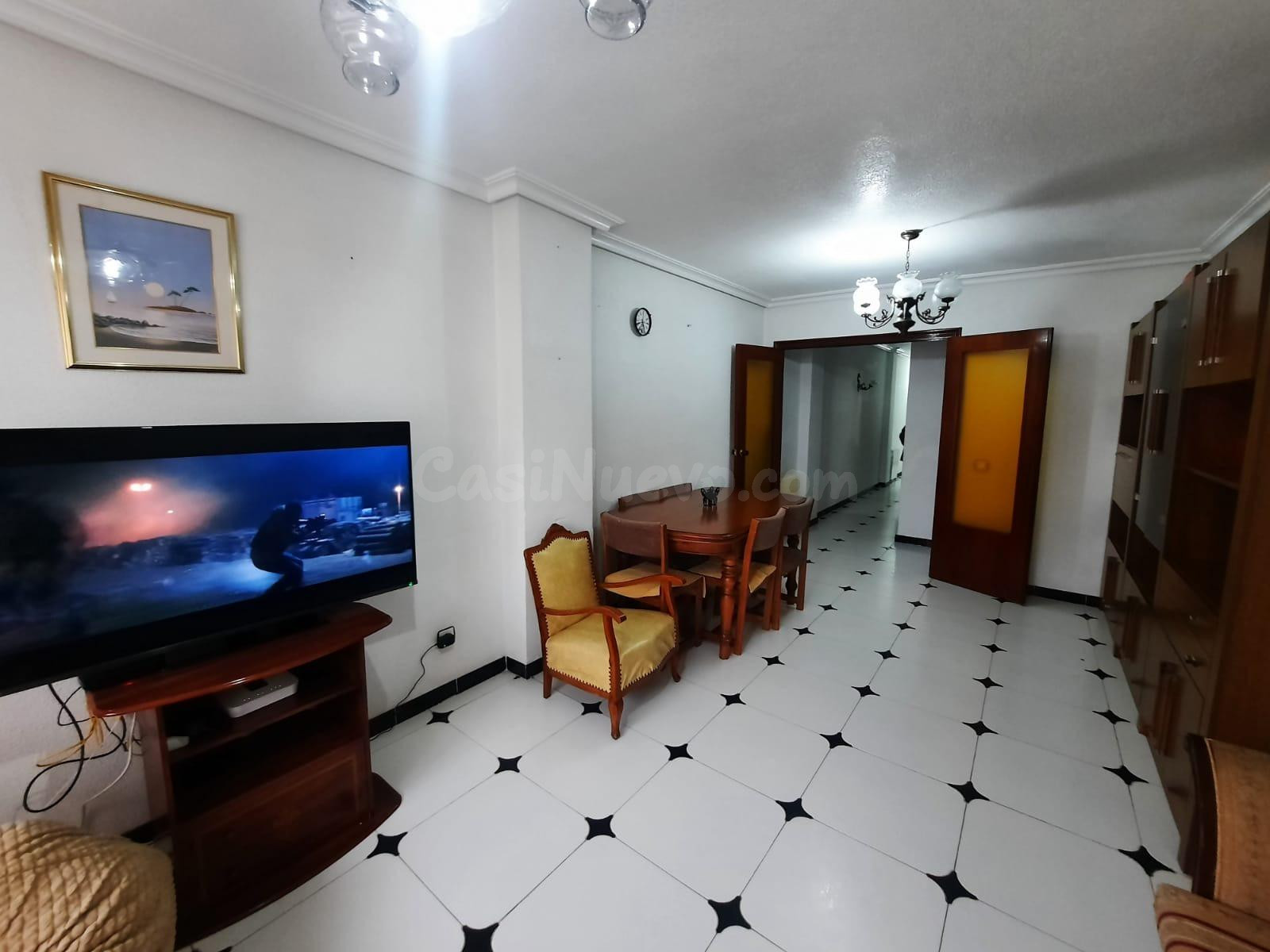 PISO EN EL CENTRO CON 3 DORMITORIOS