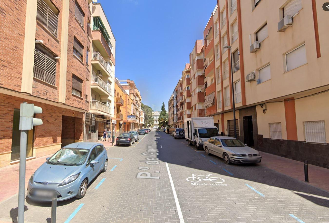 DOS PLAZAS DE GARAJE CERRADAS