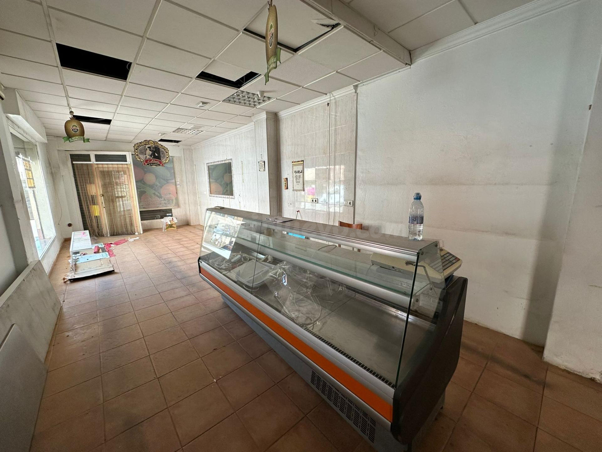 LOCAL COMERCIAL EN LA VIÑA PERFECTO PARA TIENDA O RESTAURANTE