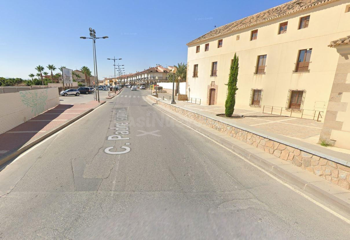 VENTA DE NAVE CON PARCELA - foto 2