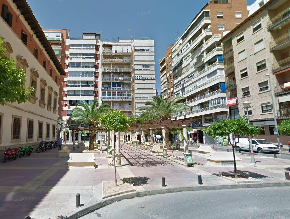 VENTA DE LOCAL COMERCIAL EN PLAZA PRECIOSA, EN MURCIA