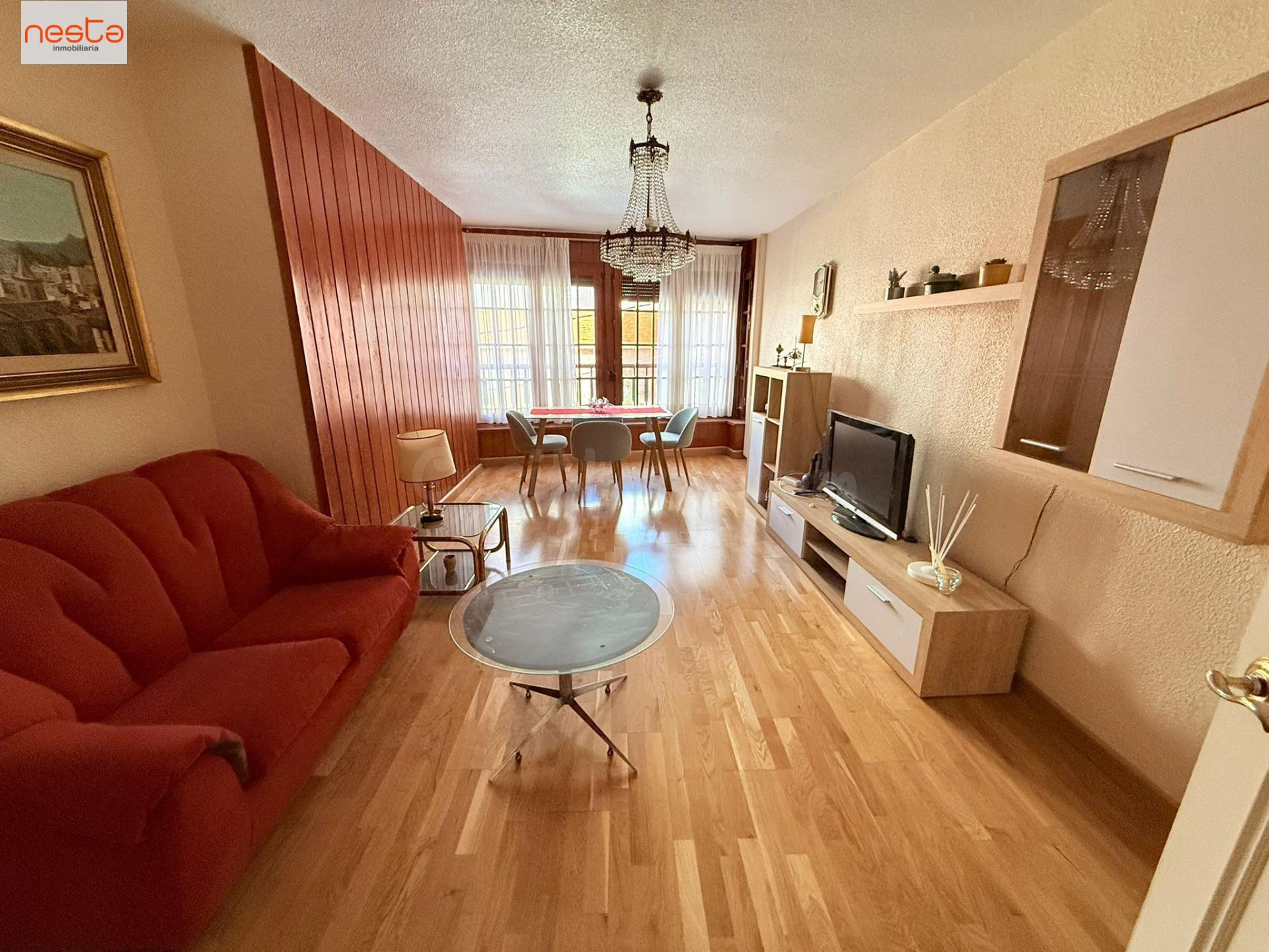 PISO CÉNTRICO 4 DORM. + 2 BAÑOS CON GARAJE Y TRASTERO
