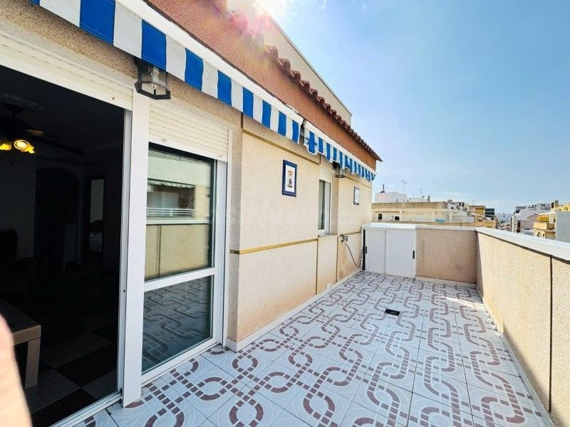 Ático en venta 200 metros del mar con bandera azul 35 km de Alicante
