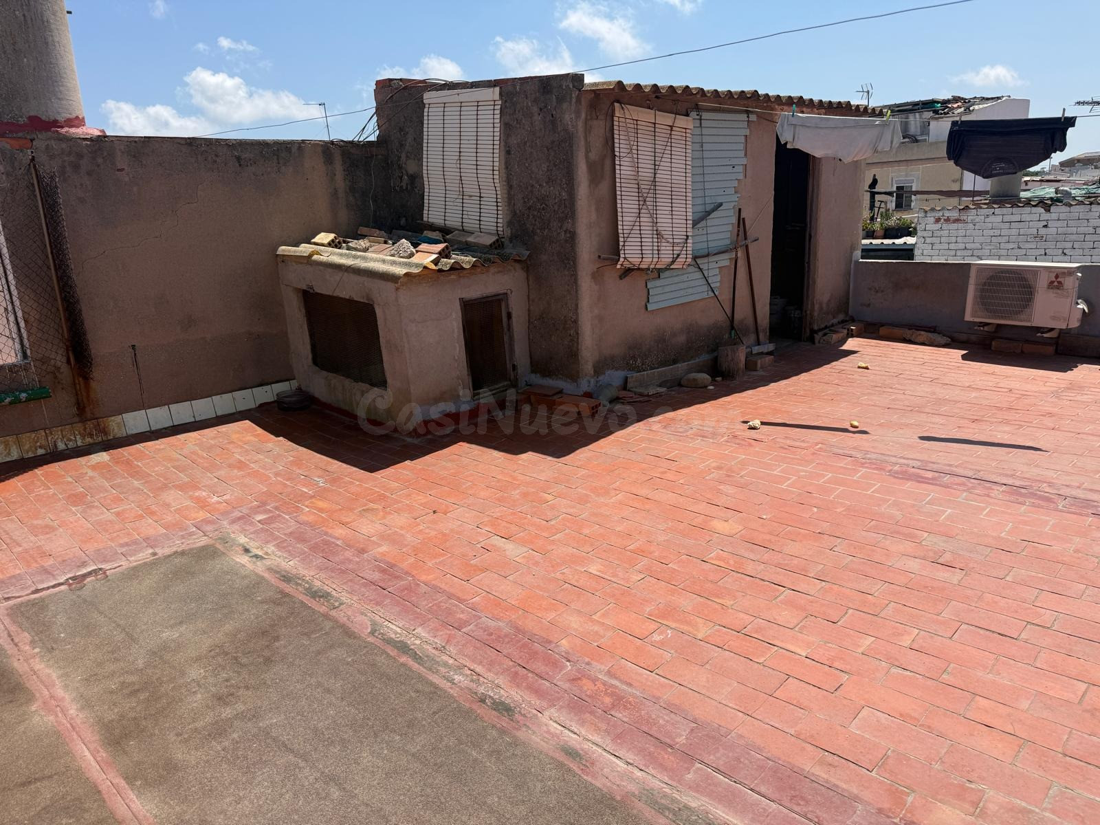 Casa VENTA en Castellón, zona Av.Alcora, 8 habitaciones, 2 baños, terraza 80m. Posible dividir en 2-3